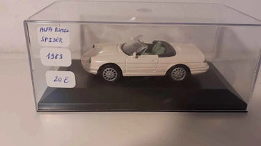 Alfa Roméo Spider blanche de 1989 Bernard Miniatures