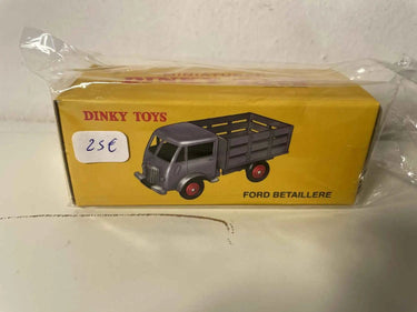 Bétaillère Ford rouge et jaune Dinky-Toys (éditions Atlas) Bernard Miniatures
