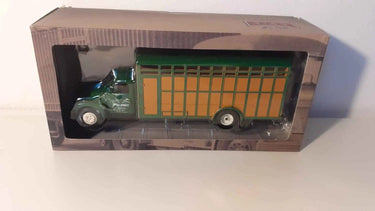Camion Citroën 555-60 transports de bestiaux de 1964 (bétaillère verte et marron) Bernard Miniatures