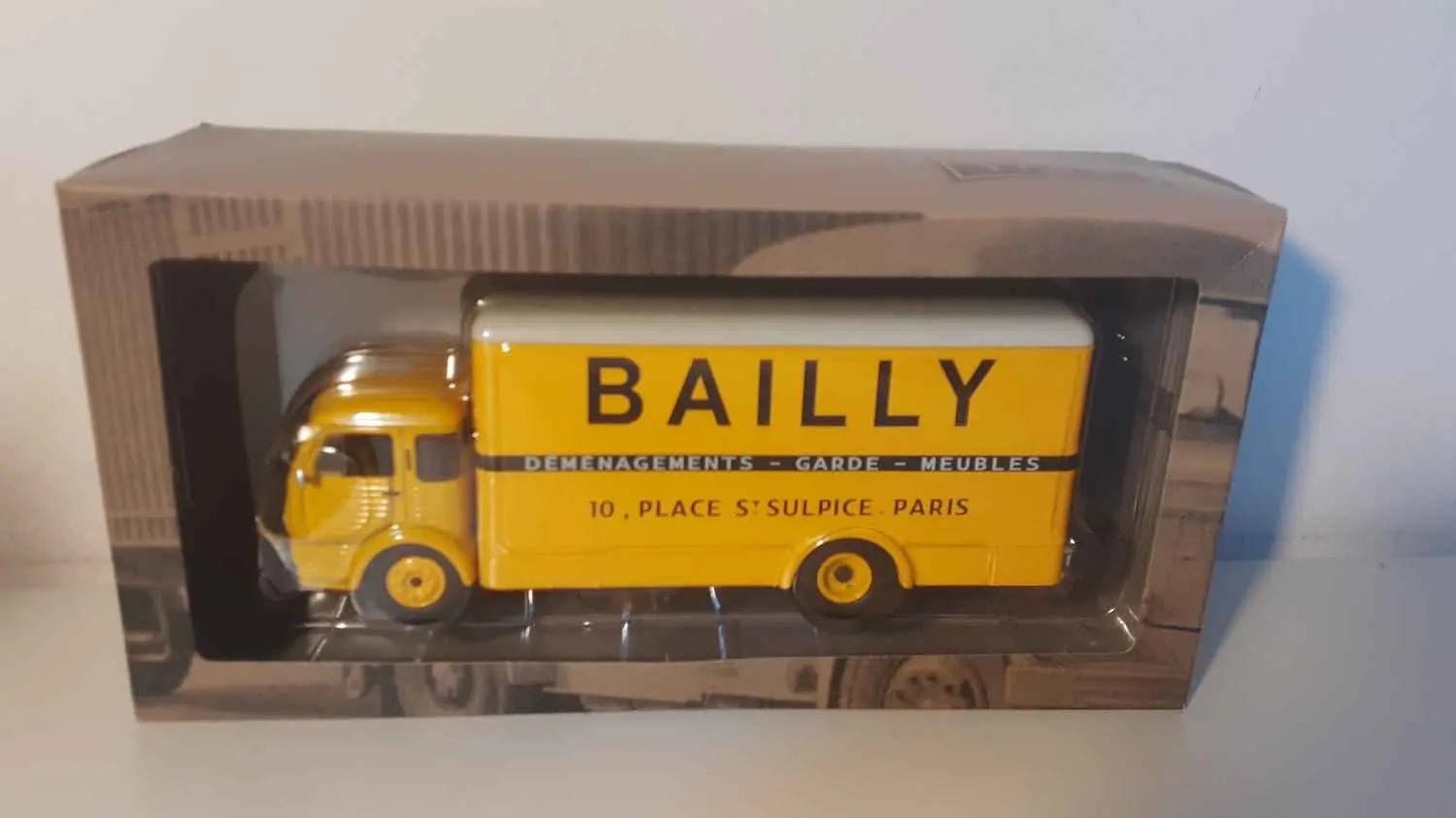 Camion Déménageur Simca Cargo BAILLY ref 33 AN / 33AN de dinky toys atlas Camion Déménageur Simca Cargo BAILLY ref 33 AN / 33AN de dinky toys atlas