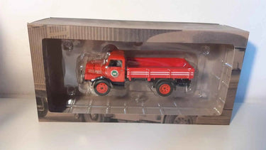 Camion HORCH H3A camion plateau rouge avec logo rond vert et blanc sur porte Bernard Miniatures