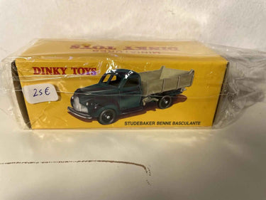 Camion Studebaker vert avec benne basculante Dinky-Toys (éditions Atlas) Bernard Miniatures