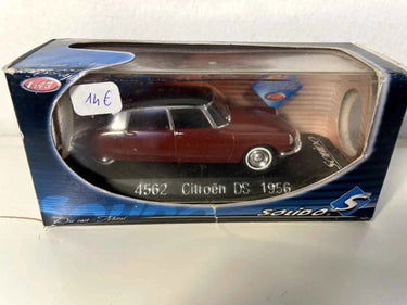 Citroën DS bordeaux et toit noir de 1956 (Solido référence 4562) (boite plexi) Bernard Miniatures