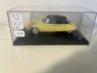 Citroën DS19 jaune et toit marron de 1955 salon de l'auto (boite plexi) Bernard Miniatures