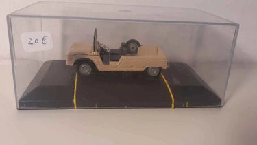 Citroën Méhari beige/marron claire? sans capote (boite plexi) Bernard Miniatures