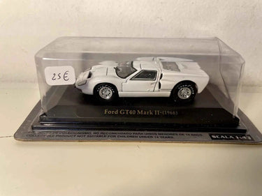 Ford GT40 Mark 2 blanche de 1966 (voiture américaine) Bernard Miniatures