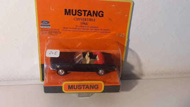 Ford Mustang convertible noire de 1964 (voiture américaine) Bernard Miniatures