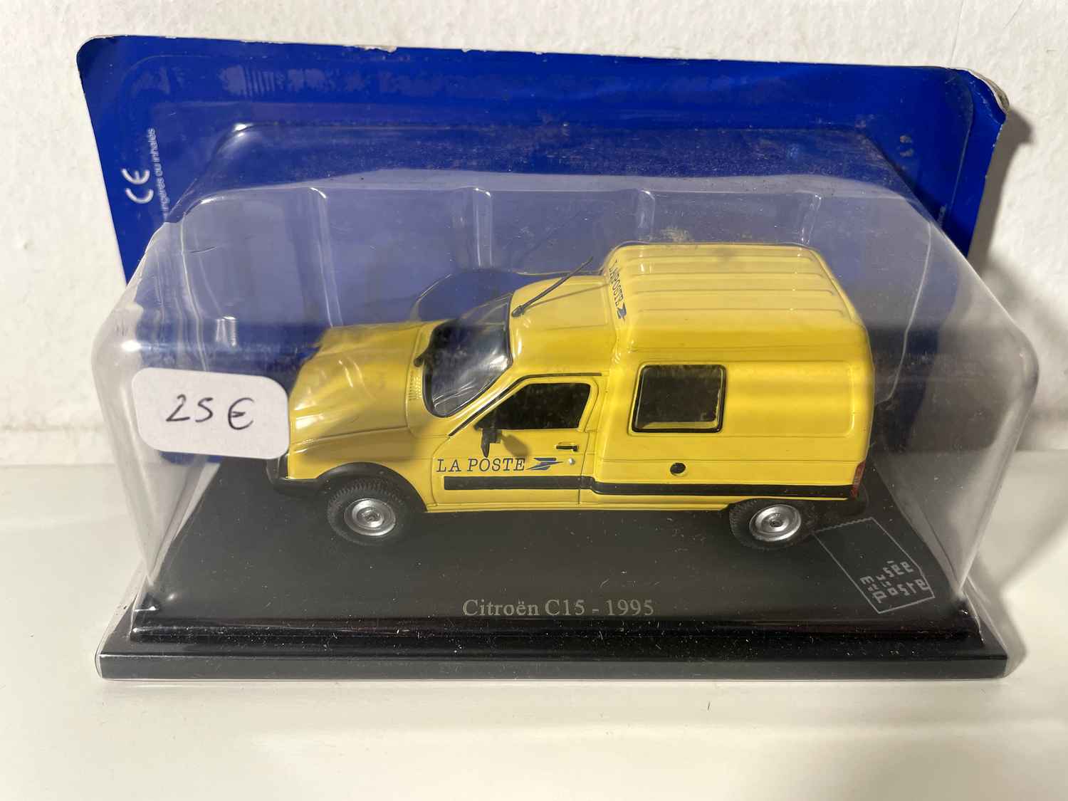 CITROEN C15 D Kasten La Poste 1989 véhicule miniature Cit011 Hachette 1 CITROEN C15 D Kasten La Poste 1989 véhicule miniature Cit011 Hachette 1
