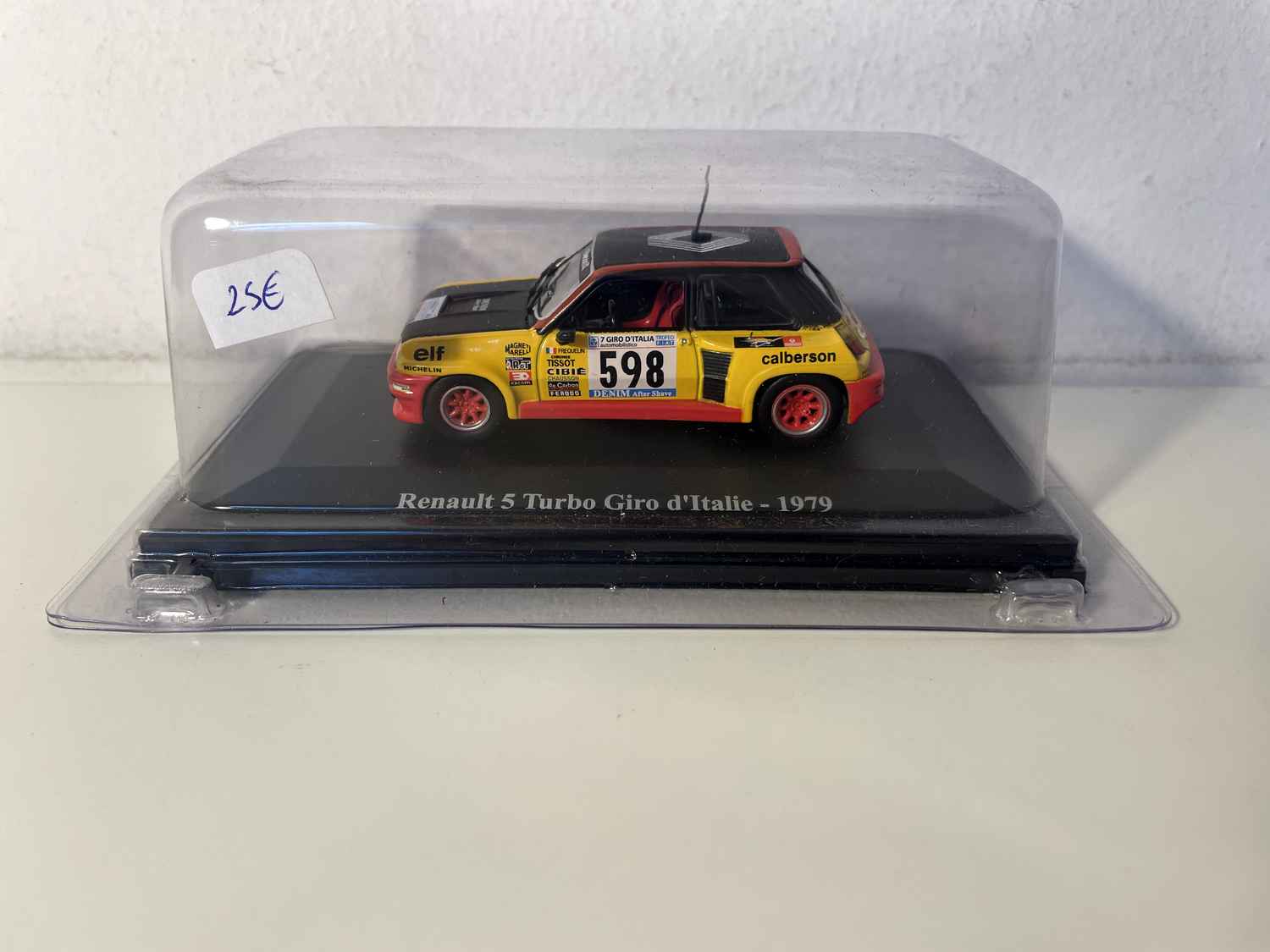 Hot Wheels Oshkosh Zementmischer 1:64 – Gelb/schwarz, 7-Speichen, Druckguss-Modell Hot Wheels Oshkosh Zementmischer 1:64 – Gelb/schwarz, 7-Speichen, Druckguss-Modell
