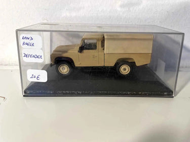 Land Rover Defender militaire (collection Solido) Bernard Miniatures