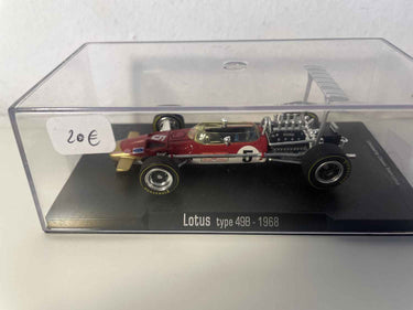 Lotus type 49B rouge et blanche numéro 5 (Formule 1) Bernard Miniatures