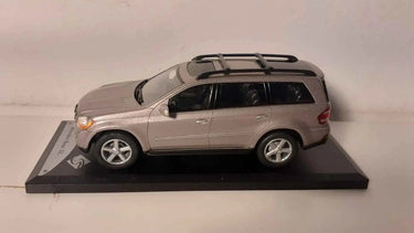 Mercedes-Benz GL grise Bernard Miniatures