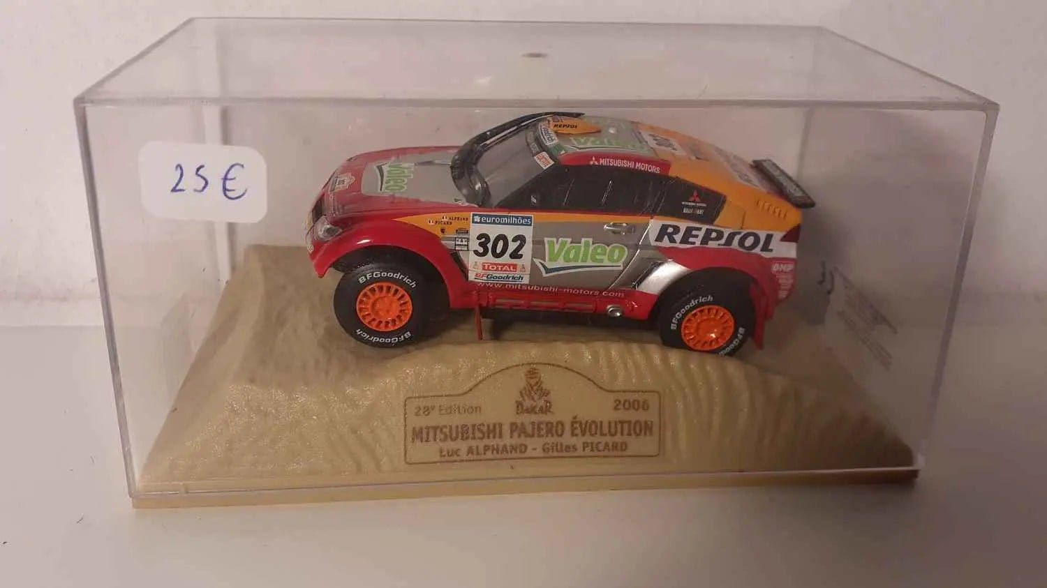 Voitures, camions et fourgons miniatures rallye dakar 1:43 Voitures, camions et fourgons miniatures rallye dakar 1:43