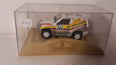Mitsubishi Pajéro N°206 (rallye Paris-Dakar 1998) Bernard Miniatures
