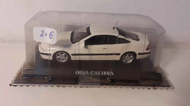 Opel Calibra blanche/crème Bernard Miniatures