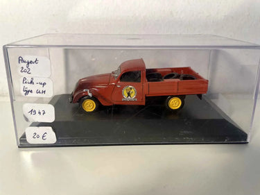 Peugeot 202 pick-up type UH marron (avec pneux dans la caisse arrière) Bernard Miniatures