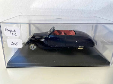 Peugeot 402 cabriolet bleue foncée (boite plexi) Bernard Miniatures