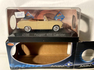 Peugeot 403 cabriolet couleur crème/marron clair (Solido référence 4596) Bernard Miniatures
