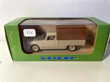 Peugeot 404 pick-up bâché de 1964 beige et marron Bernard Miniatures