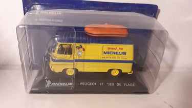Peugeot J7 jeu de plage avec barque sur le toit MICHELIN Bernard Miniatures