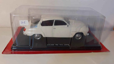 Saab 96 V4 beige/crème de 1970 (échelle 1/24ème) Bernard Miniatures