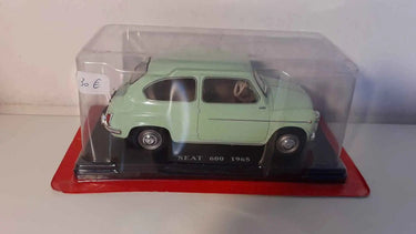 Seat 600 verte pâle de 1965 (échelle 1/24ème) Bernard Miniatures