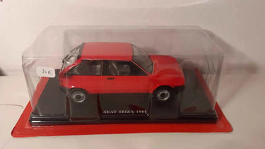 Seat Ibiza rouge de 1984 (échelle 1/24ème) Bernard Miniatures