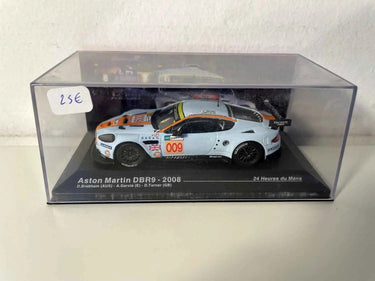 Voiture Miniature Aston Martin aux couleurs de GULF (bleue et orange) - 24 heures du Mans de 2008 numéro 009 - Bernard Miniatures
