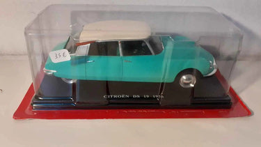 Voiture Miniature Citroën DS 19 verte et toit beige de 1956 (échelle 1/24ème) - Bernard Miniatures