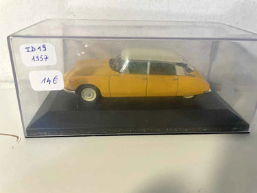 Voiture Miniature Citroën ID19 orange et toit blanc cassé de 1957 (boite plexi) - Bernard Miniatures