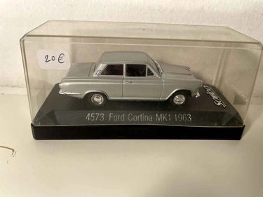 Voiture Miniature Ford Cortina MK1 grise de 1963 (Solido référence 4573) - Bernard Miniatures