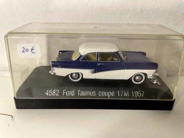 Voiture Miniature Ford Taunus coupé 17M bleue et blanche de 1957 (Solido Référence 4582) SANS la boite en carton - Bernard Miniatures