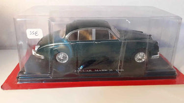 Voiture Miniature Jaguar Mark 2 verte foncée de 1960 (échelle 1/24ème) - Bernard Miniatures