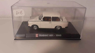 Voiture Miniature Trabant 601 blanche/beige pâle de 1980 (Auto Plus) - Bernard Miniatures