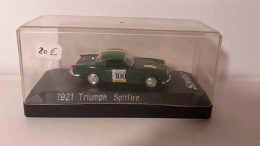 Voiture Miniature Triumph Spitfire verte avec le numéro 100 (Solido référence 1921) - Bernard Miniatures