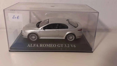 Voitures Miniatures Alfa Roméo GT 3.2 V6 grise - Bernard Miniatures