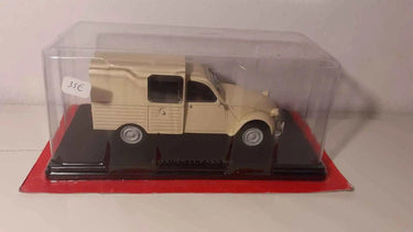 Voitures Miniatures Citroën 2 CV AKS 400 beige (échelle 1/24ème) - Bernard Miniatures