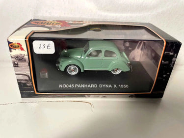 Voitures Miniatures Panhard Dyna X verte de 190 (référence N°045) - Bernard Miniatures