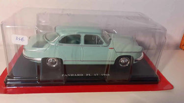 Voitures Miniatures Panhard PL 17 verte pâle de 1960 (échelle 1/24ème) - Bernard Miniatures