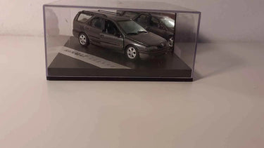 Voitures Miniatures Renault Laguna break grise - Bernard Miniatures
