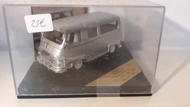 Voitures Miniatures Renault estafette grise vitrée de 1960(boite carrée) - Bernard Miniatures
