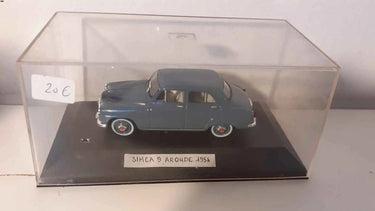 Voitures Miniatures Simca 9 Aronde bleue grisée ? de 1954 - Bernard Miniatures