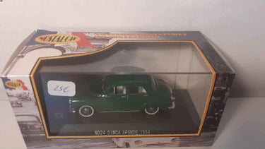 Voitures Miniatures Simca Aronde verte de 1954 (Nostalgie) - Bernard Miniatures