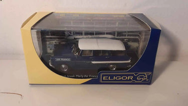 Voitures Miniatures Simca break Marly bleue et toit blanc (compagnie AIR FRANCE) - Bernard Miniatures