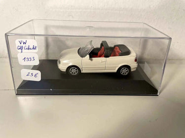 Volskwagen Golf Cabriolet blanc cassé/crème? de 1993 Bernard Miniatures