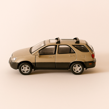 Photo professionnelle de la voiture miniature Toyota Lexus Rx 300 Marron - Image clean haute qualité