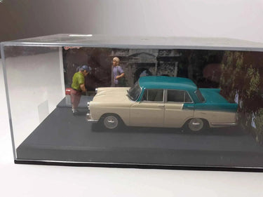 Austin Cambridge - la route bleue Bernard Miniatures