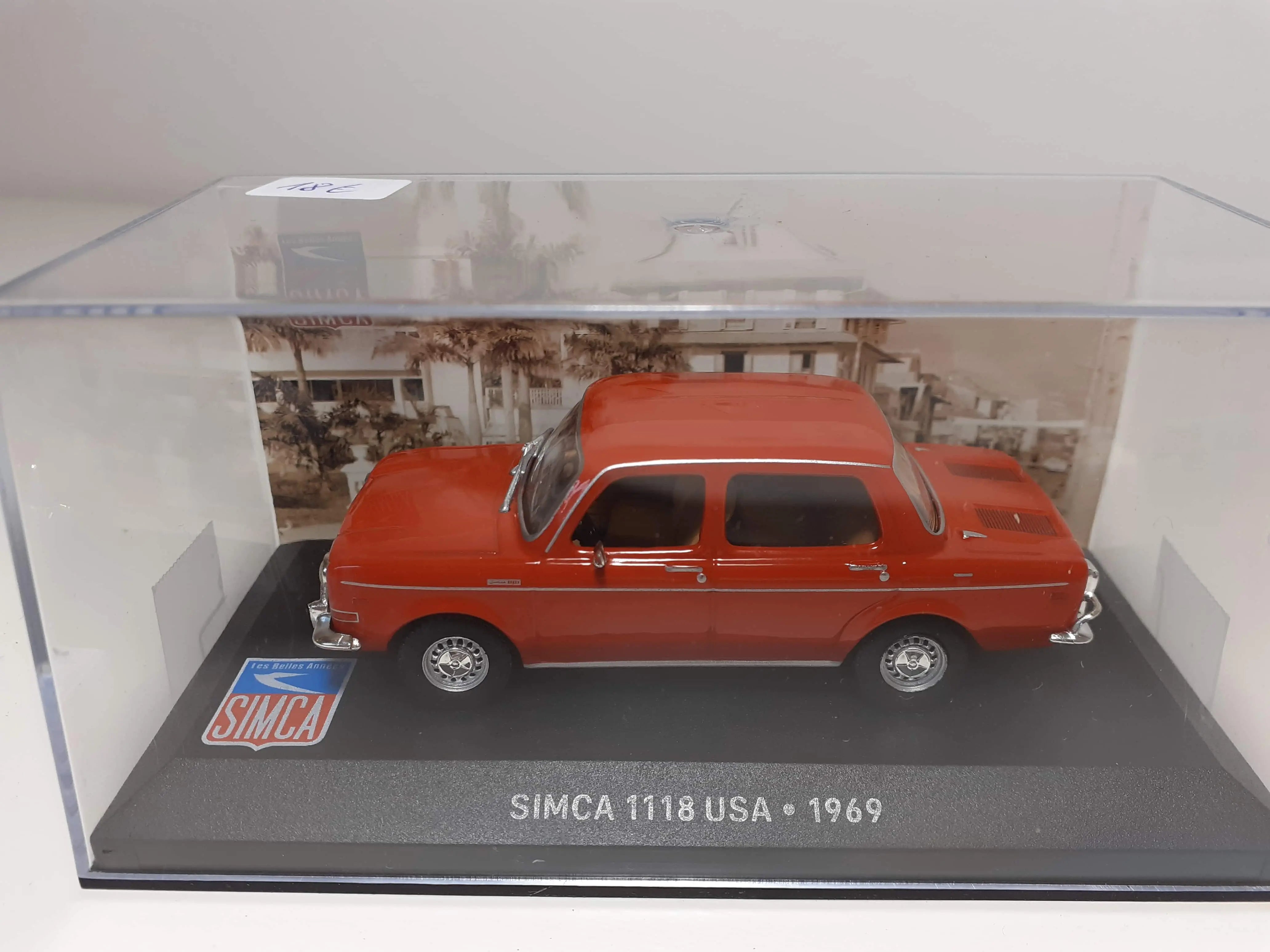 Miniature Simca 1118 USA De 1969 - Échelle 1:43 - Rouge - Fabricant Ixo - Neuf Sous Blister