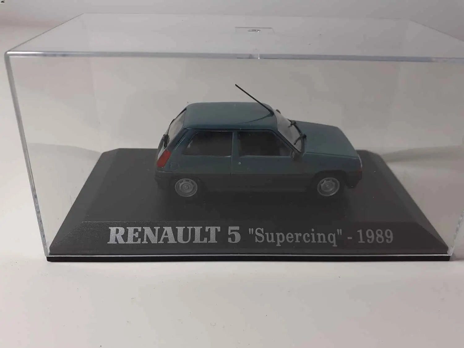 Renault 5 Supercinq GTX et Baccara : le luxe en miniature - Station Haxo Renault 5 Supercinq GTX et Baccara : le luxe en miniature - Station Haxo