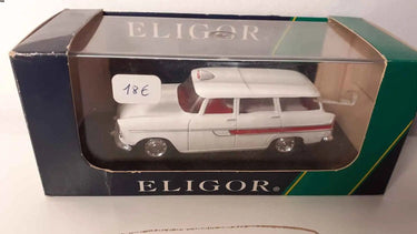 Voitures Miniatures Simca Marly break ambulance - Bernard Miniatures